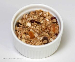 Quick and Easy Apple Cinnamon Granola